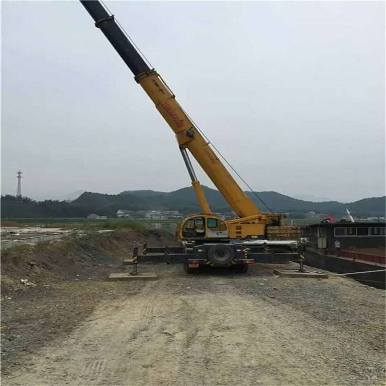 鄄城重型吊车租赁费用